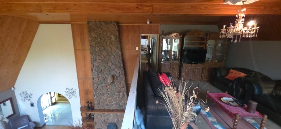 6 Bedroom Property for Sale in Wilkeville North West